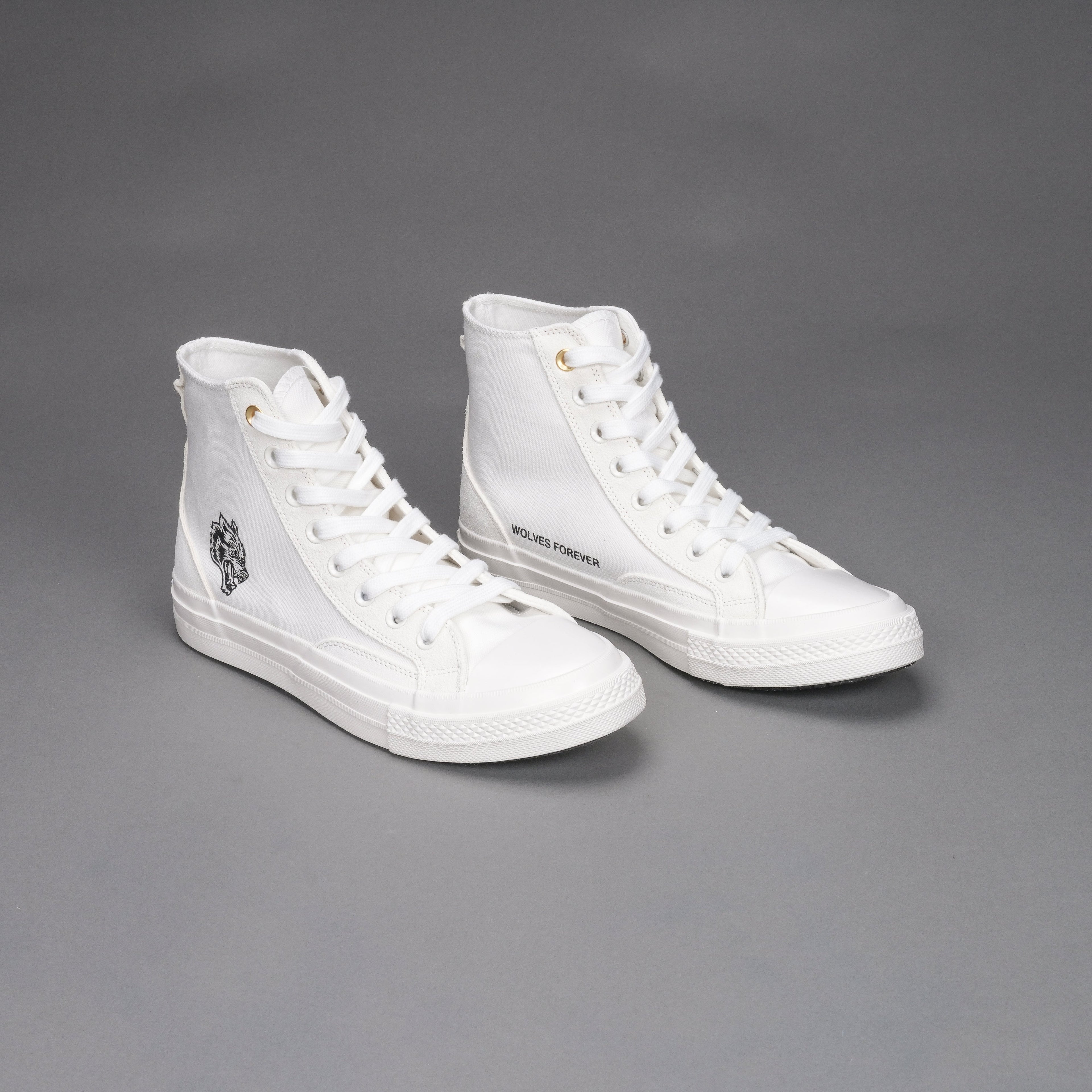 Wolves Forever Sueded Walk 1-DIOS High Top Shoe in White — imagem 10