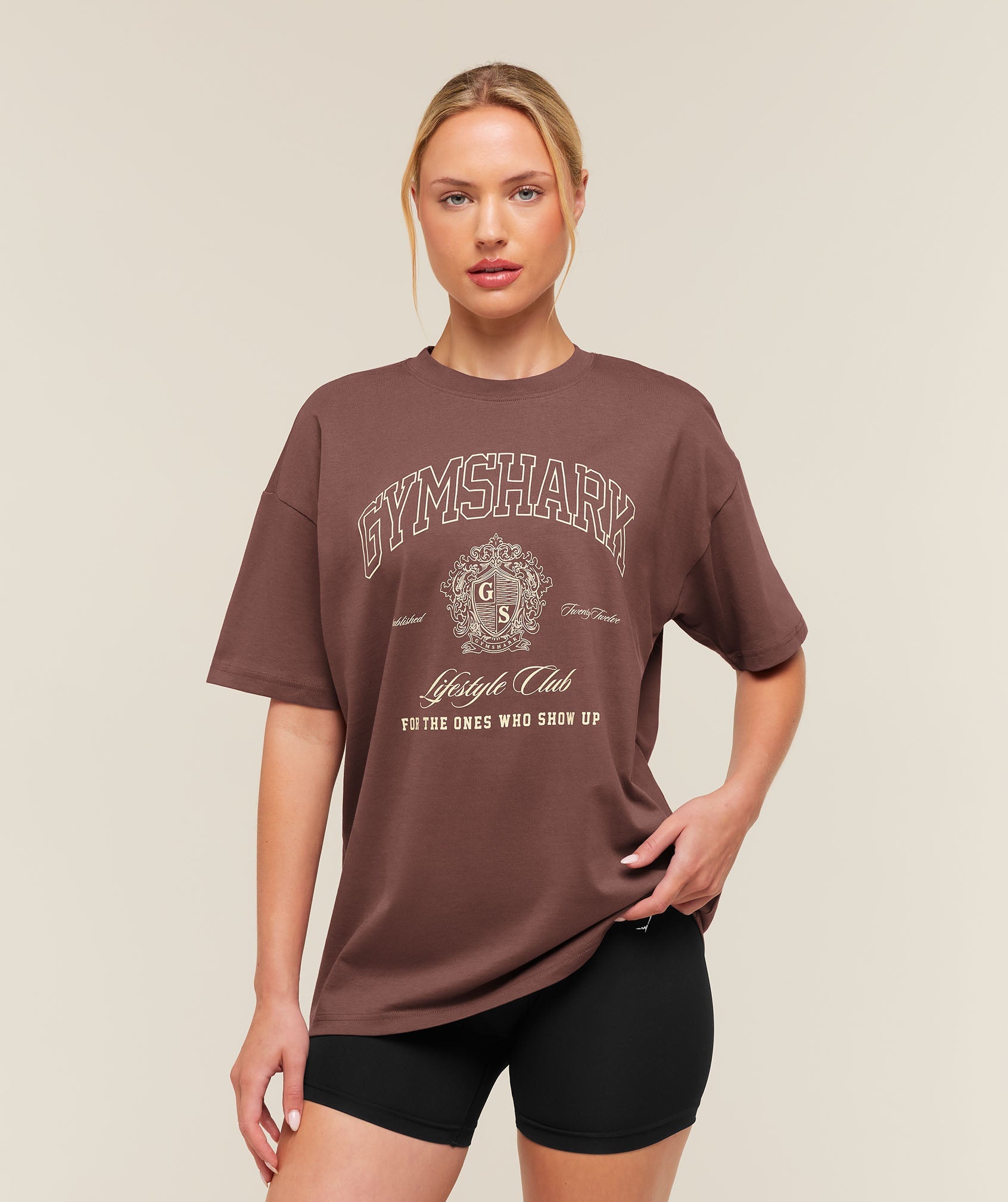 College Crest Graphic T-Shirt - Espresso Brown — imagem 1