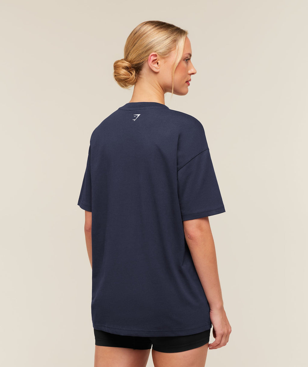 College Crest Graphic T-Shirt - Heavy Blue — imagem 2