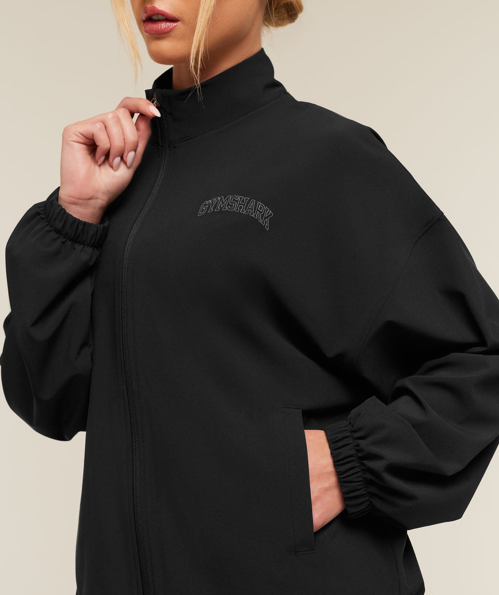 College Crest Graphic Track Jacket - Black — imagem 6