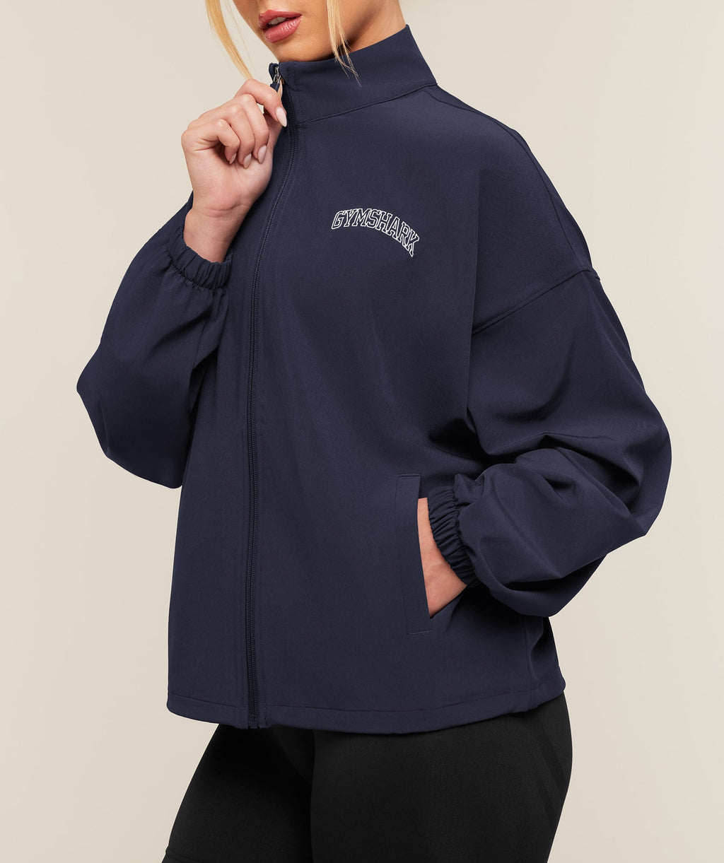 College Crest Graphic Track Jacket - Heavy Blue — imagem 4