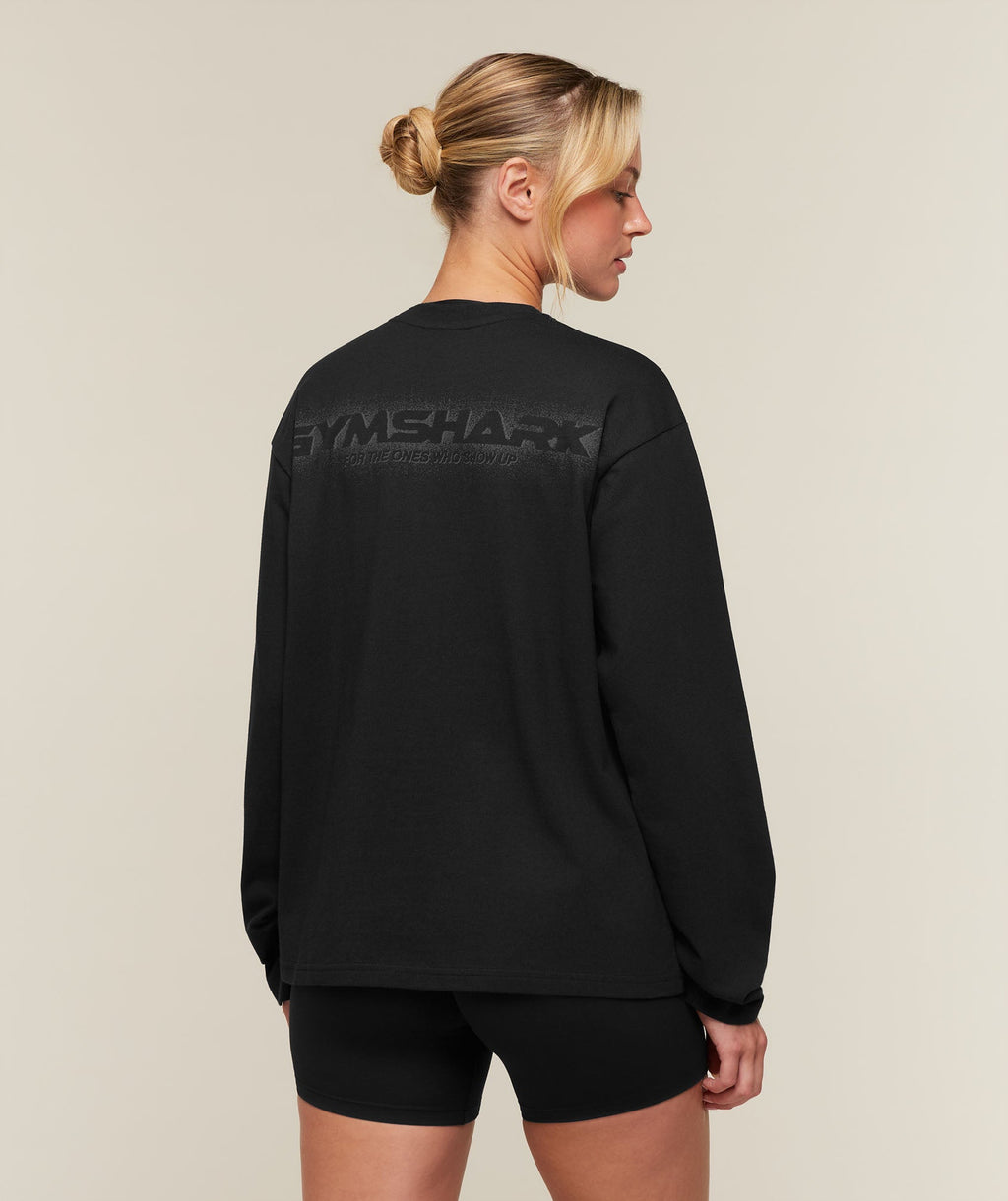 For The Ones Who Show Up Graphic Long Sleeve Top - Black — imagem 2
