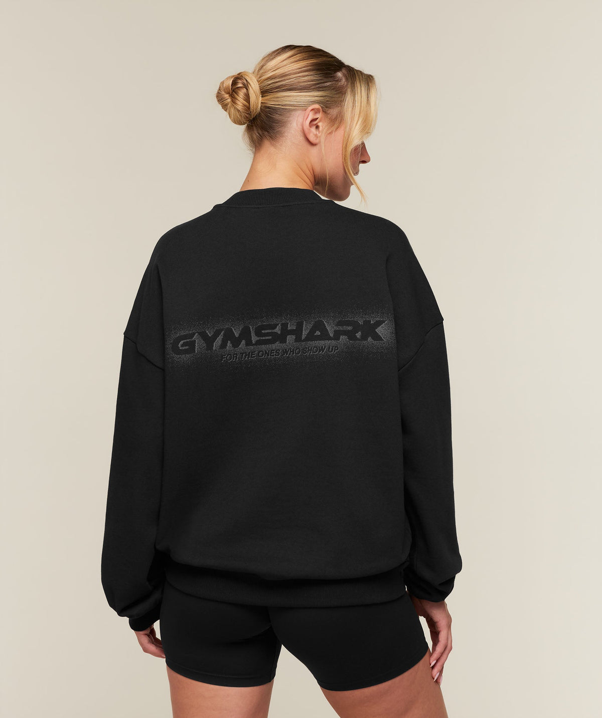 For The Ones Who Show Up Graphic Sweatshirt - Black — imagem 2