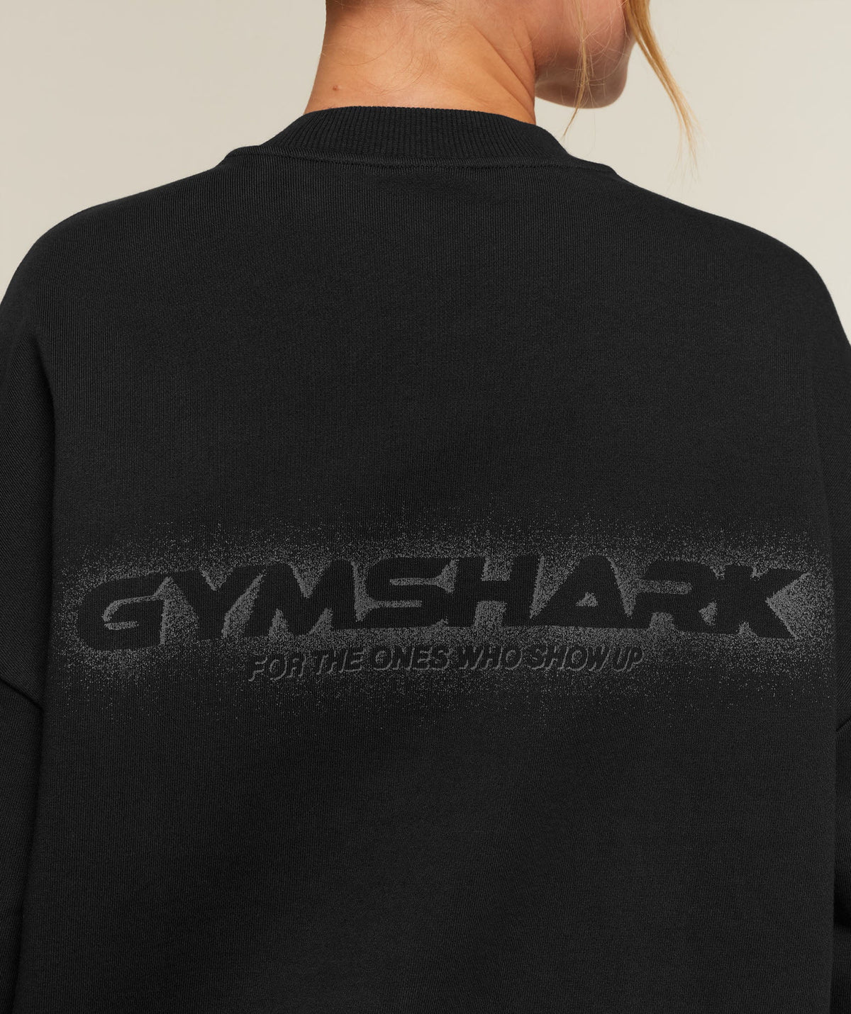 For The Ones Who Show Up Graphic Sweatshirt - Black — imagem 5