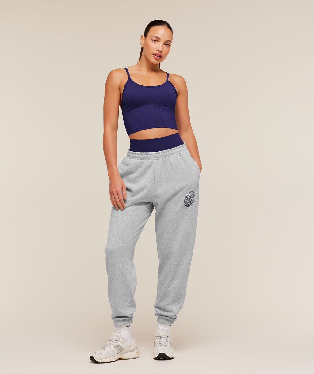 Strength and Fitness Crest Graphic Joggers - Light Grey Core Marl — imagem 4