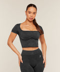 Gymshark x Bratz Crop Top - Black/Wash — imagem 1