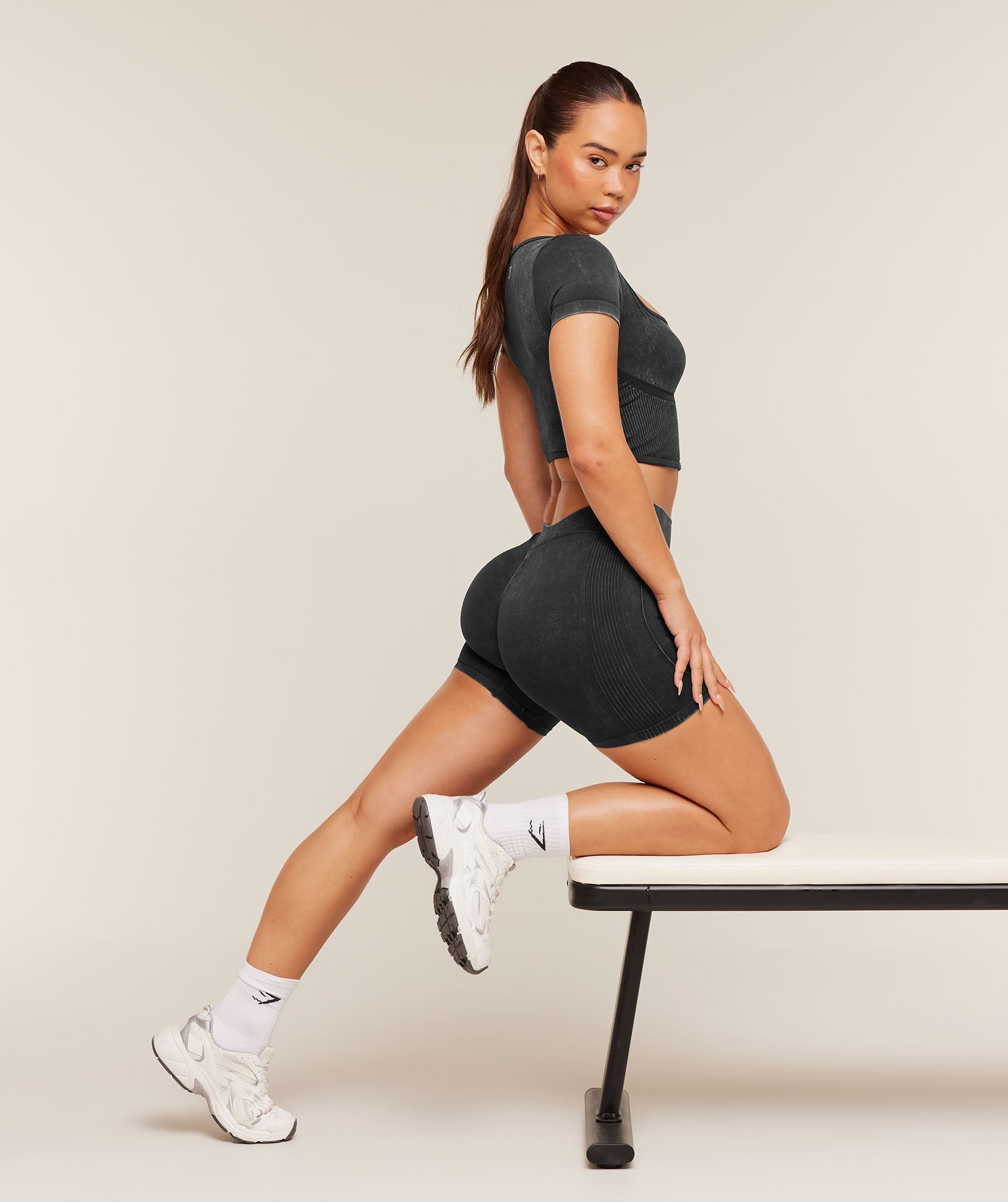 Gymshark x Bratz Shorts - Black/Wash — imagem 5