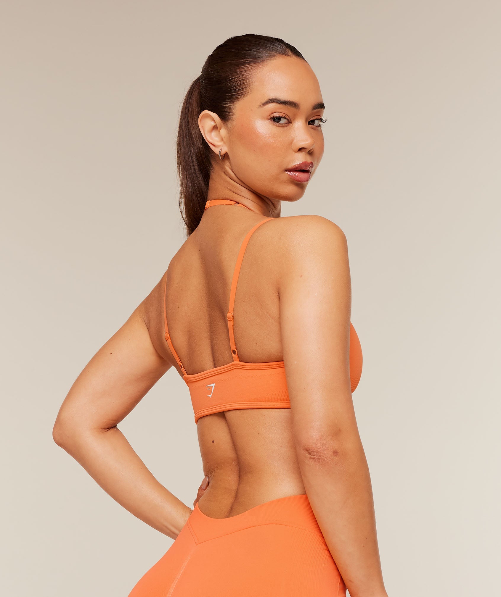 Gymshark x Bratz Light Support Sports Bra - Dayglow Peach — imagem 2