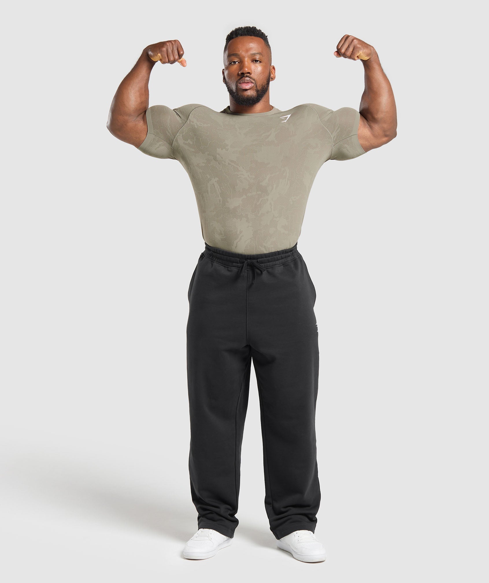 Geo Seamless T-Shirt - Linen Brown/Camo Brown — imagem 4