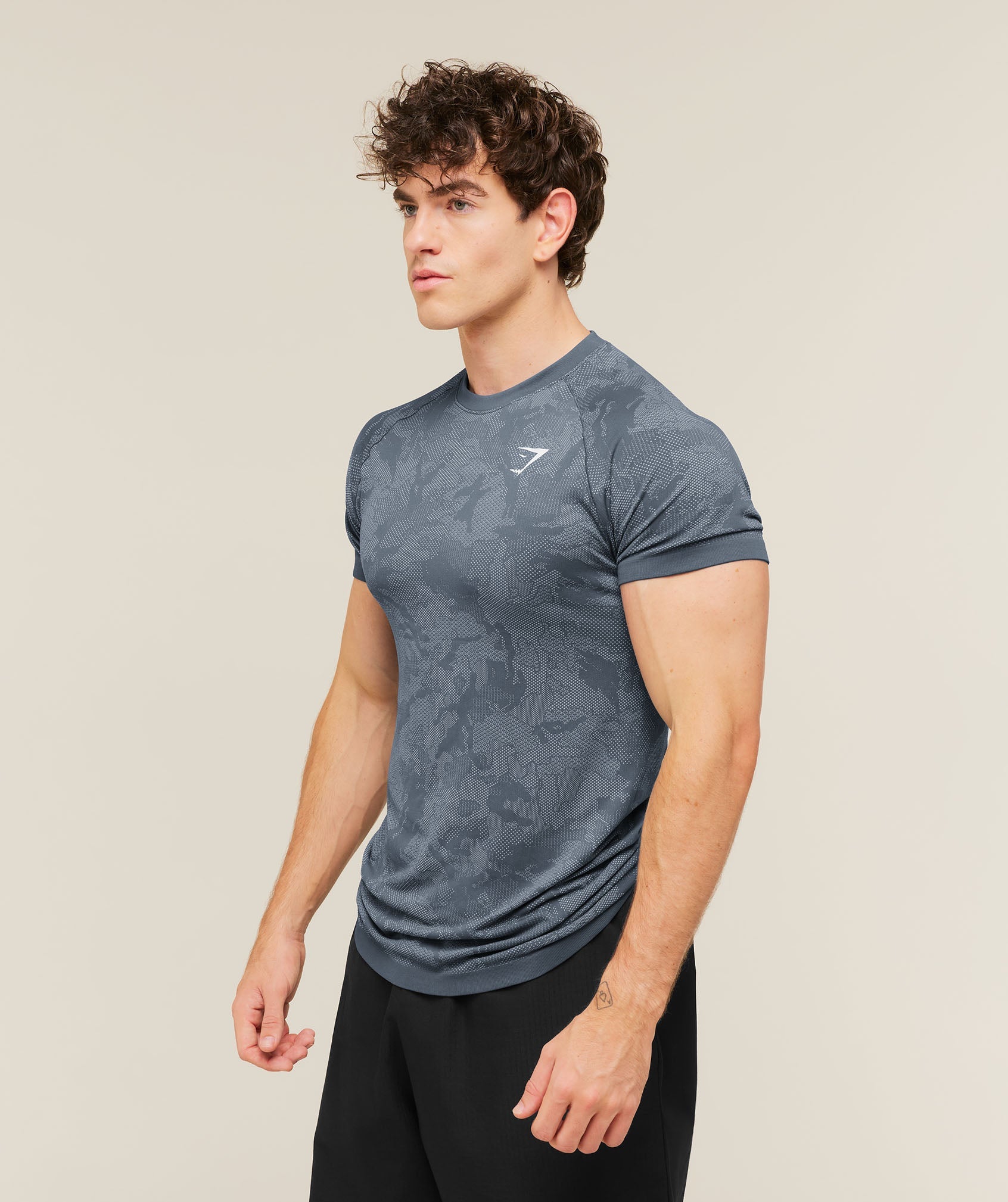 Geo Seamless T-Shirt - Shadow Blue/Tranquil Blue — imagem 3