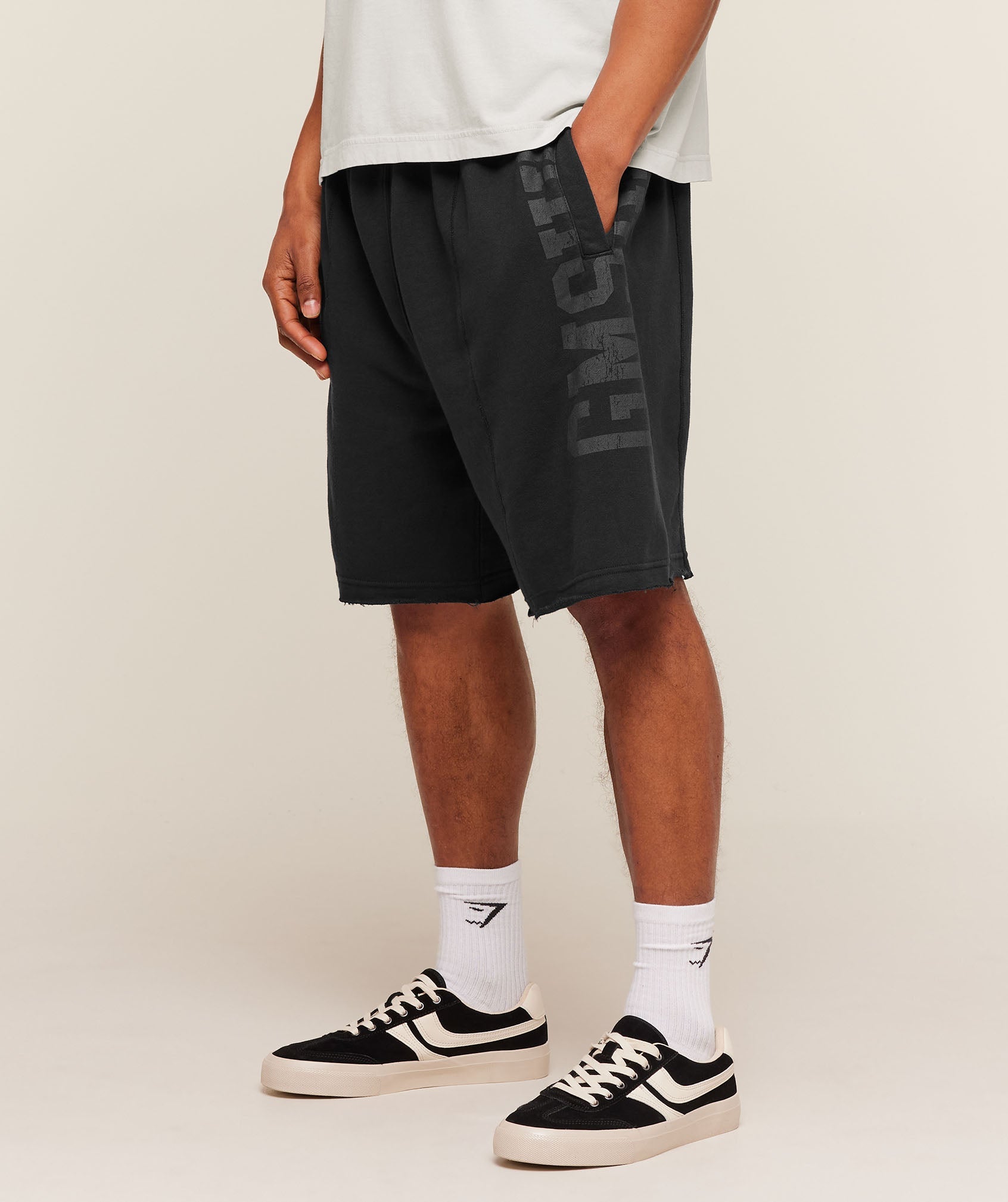 Accent Graphic Sweat Shorts - Black — imagem 4