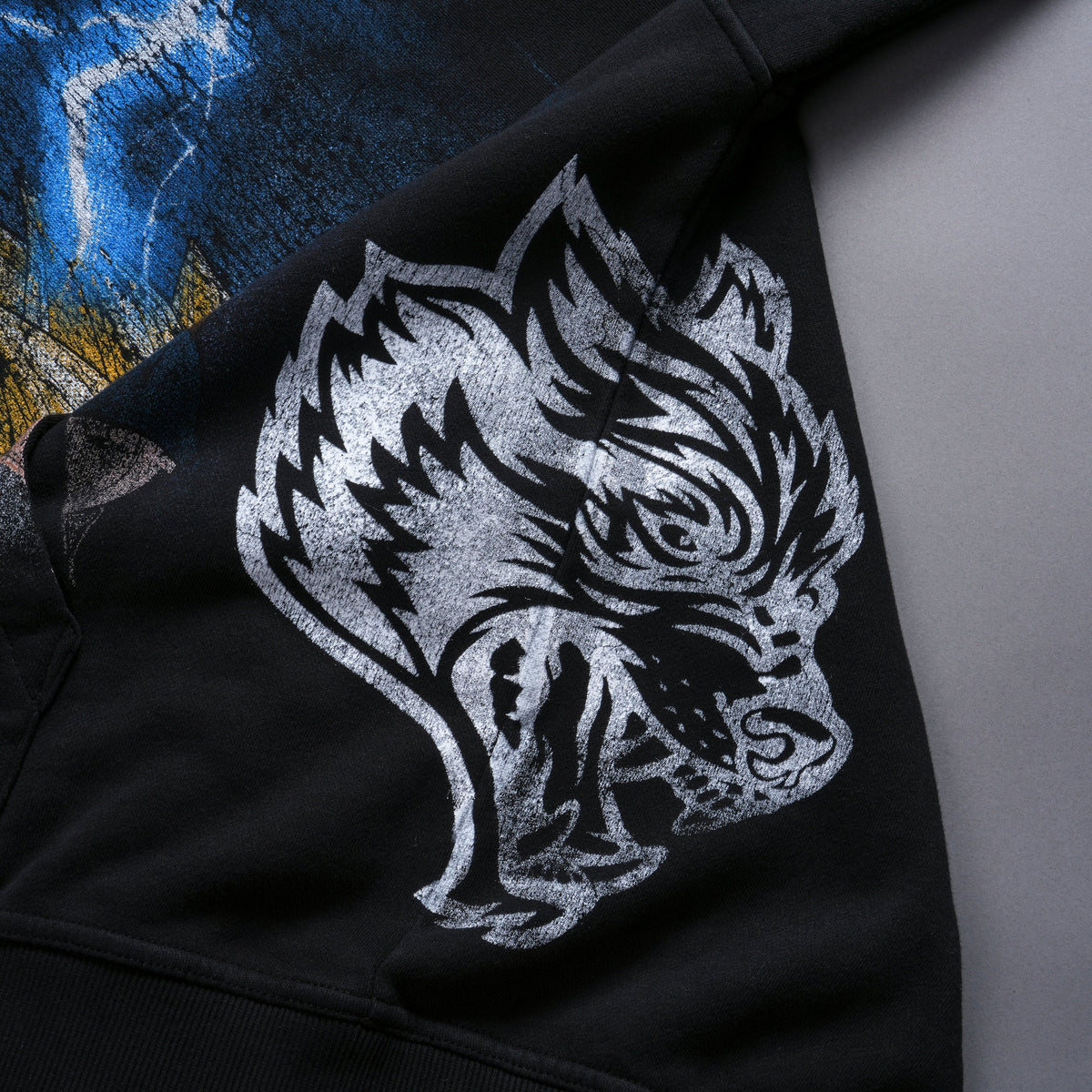 Goku Energy "Pierce" Hoodie in Black — imagem 11