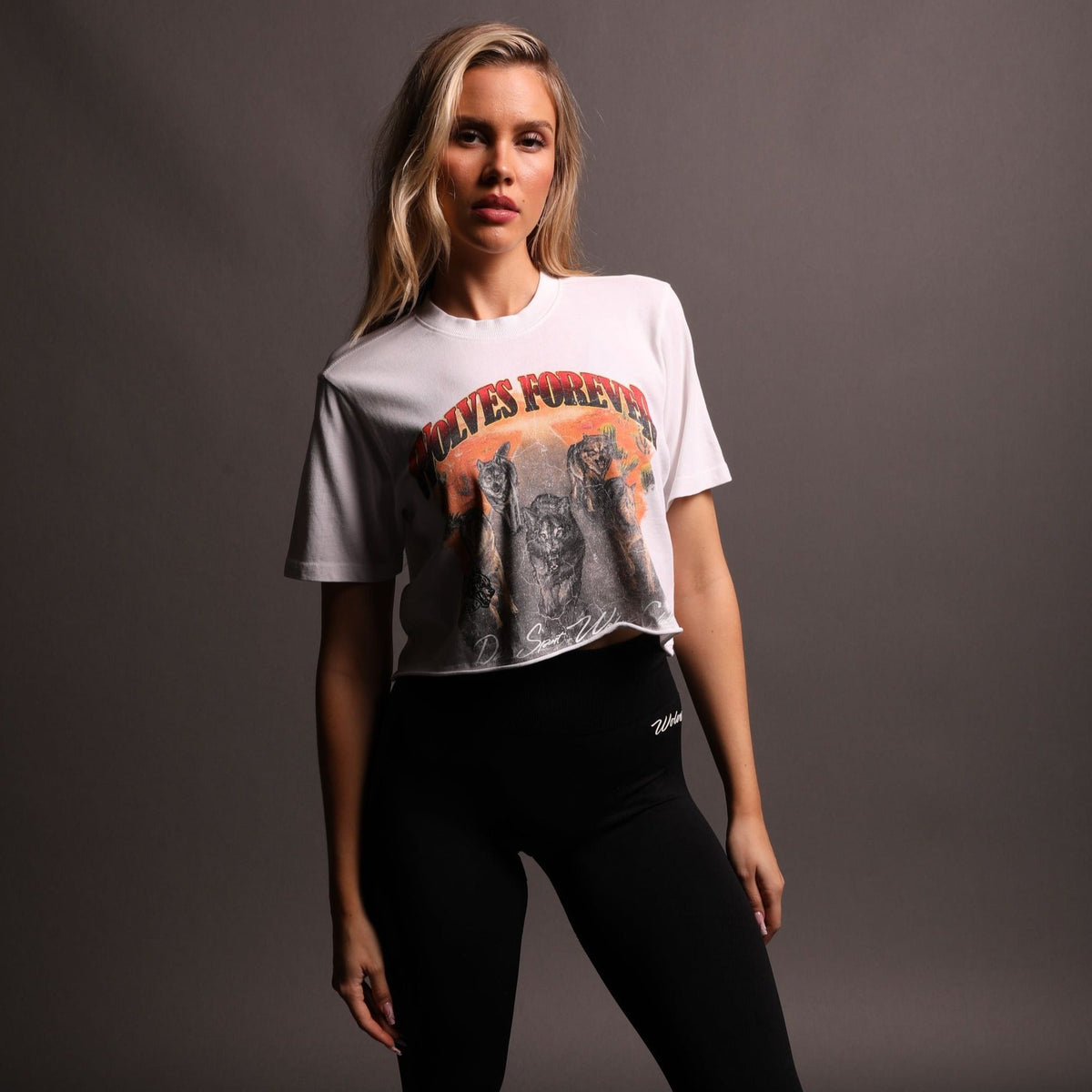 Run Free "Premium Vintage" (Cropped) Tee in Off White - imagem 2