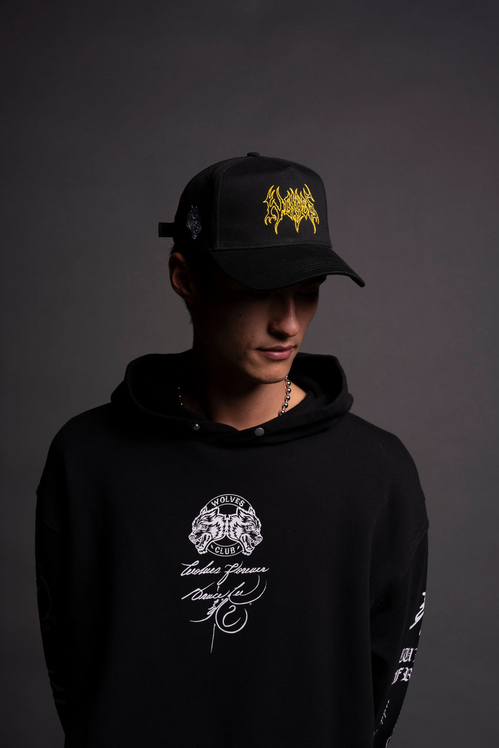 Don't Think, Feel! 5 Panel Hat in Black — imagem 2