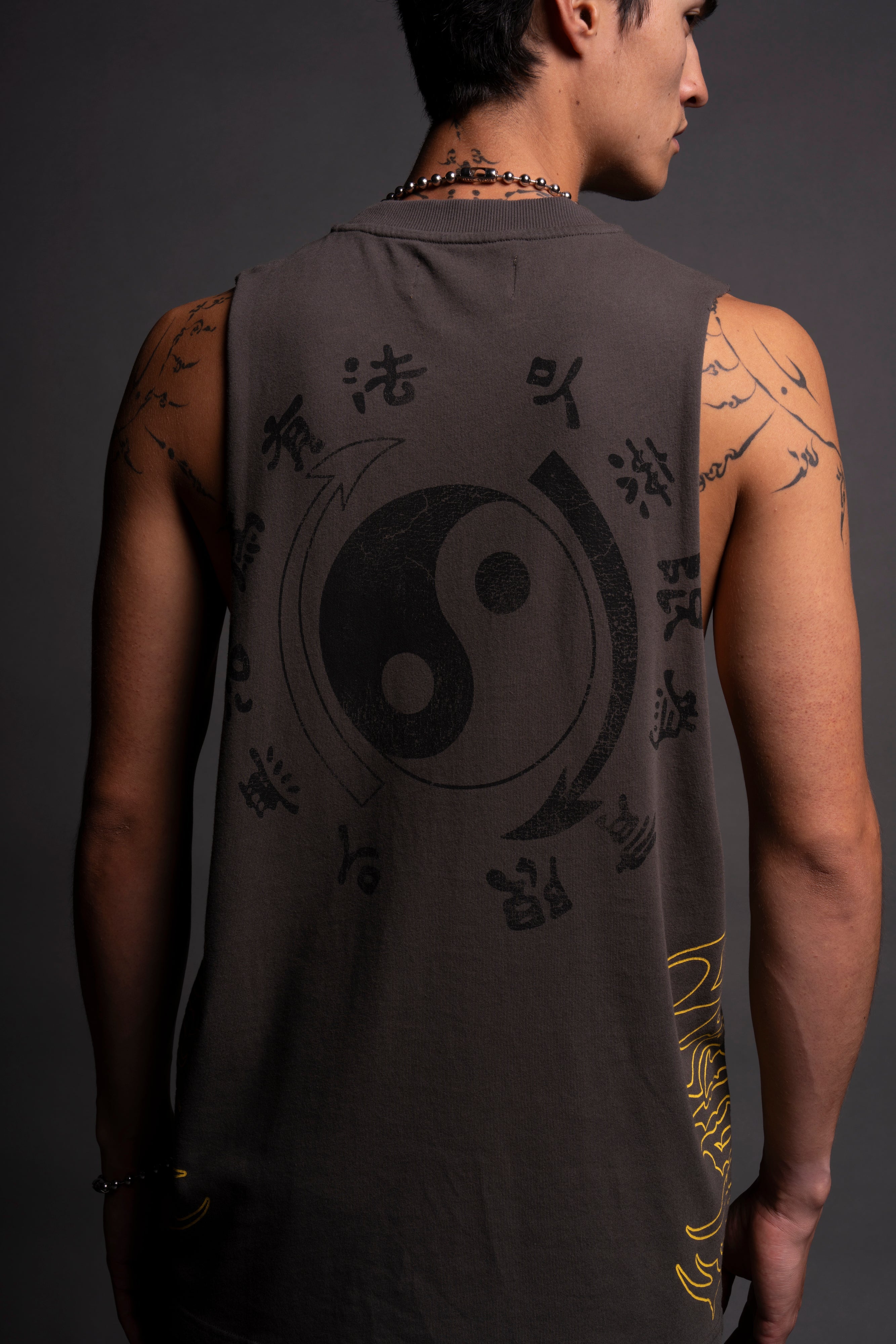 Don't Think, Feel! "Tommy" Muscle Tee in Wolf Gray — imagem 9