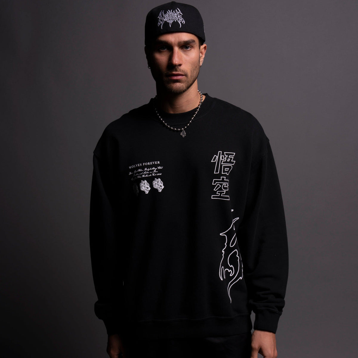 Goku London Crewneck in Black — imagem 2