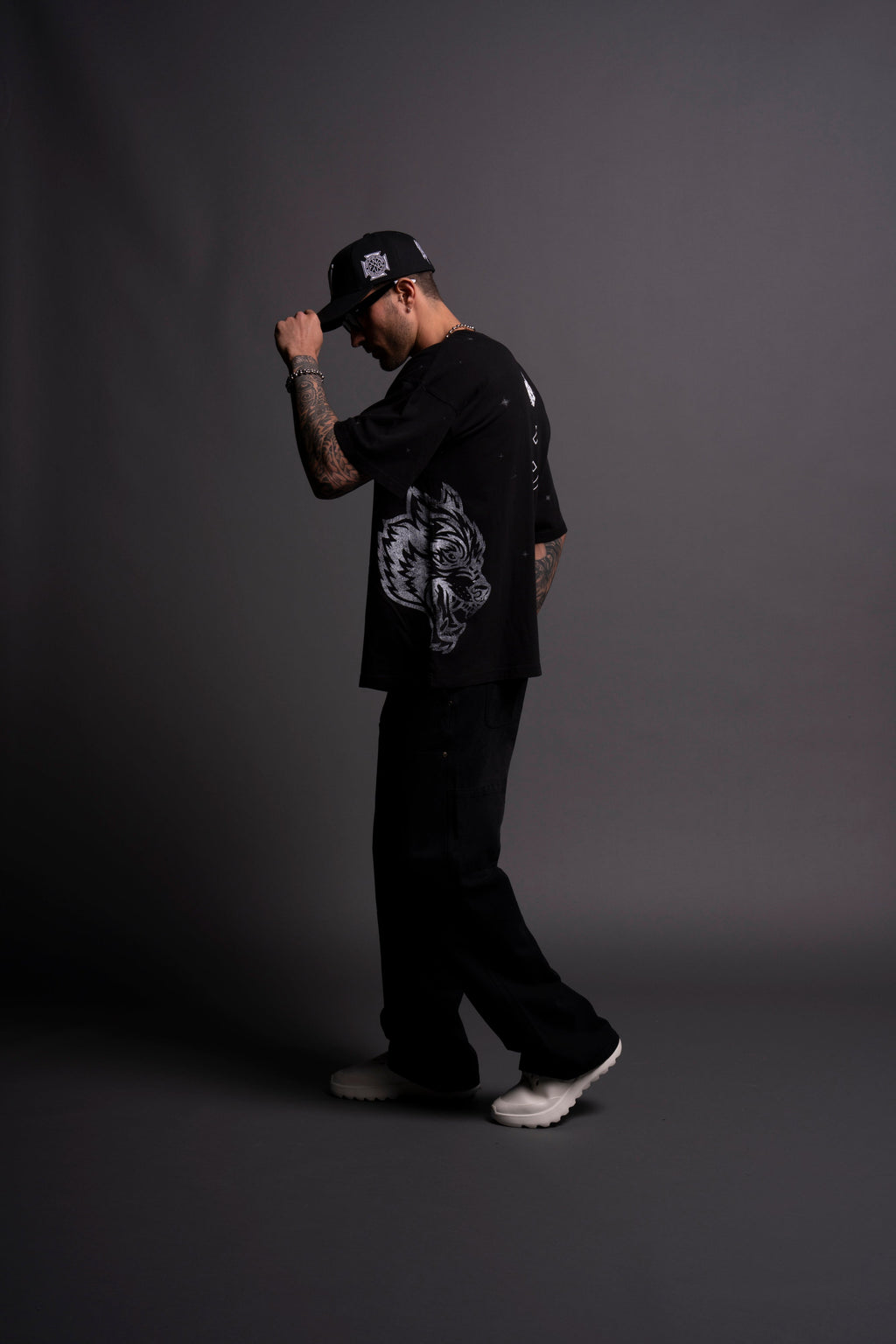 Vegeta Energy "Premium" Oversized Tee in Black — imagem 7
