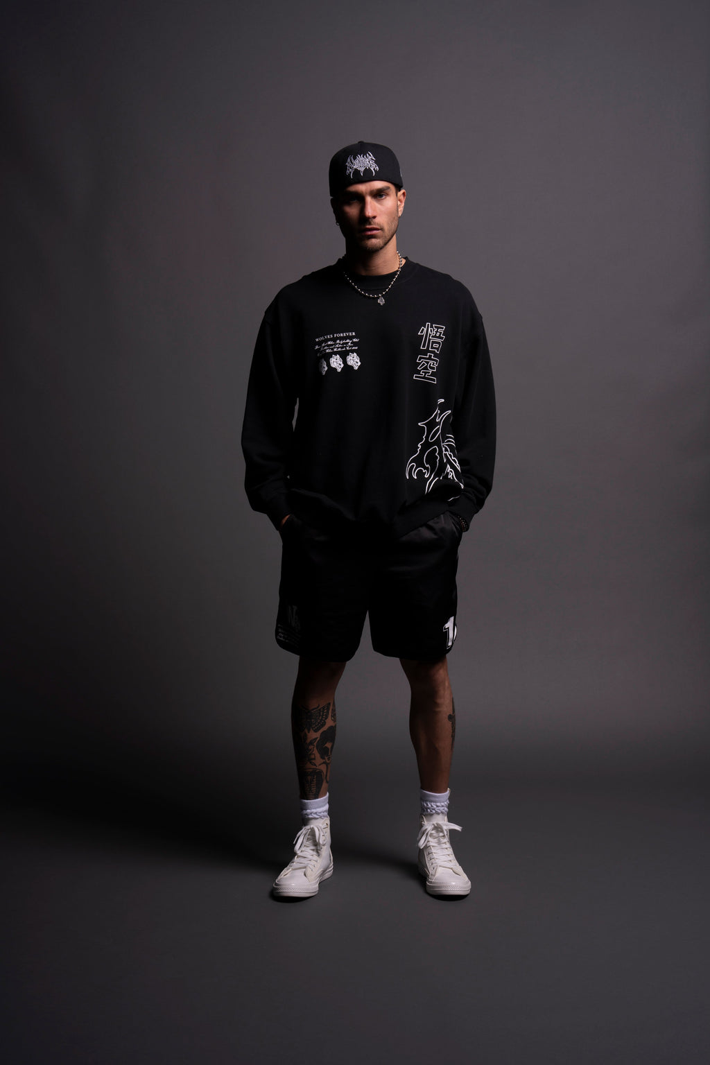 Goku London Crewneck in Black — imagem 4