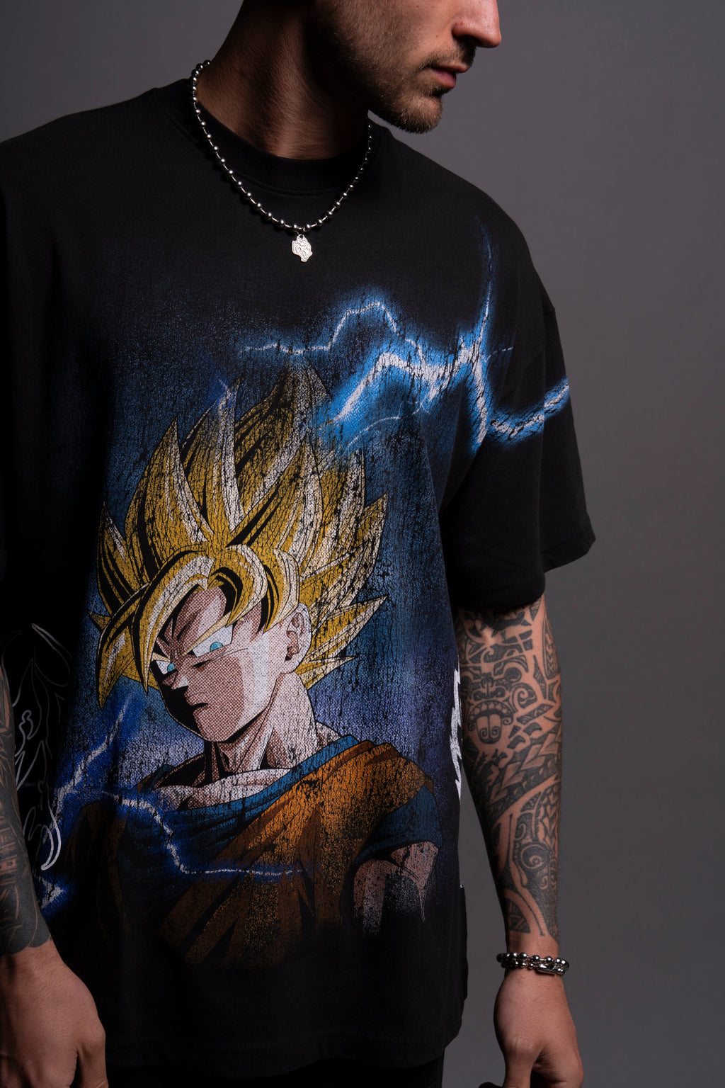 Goku Energy "Premium" Oversized Tee in Black — imagem 6