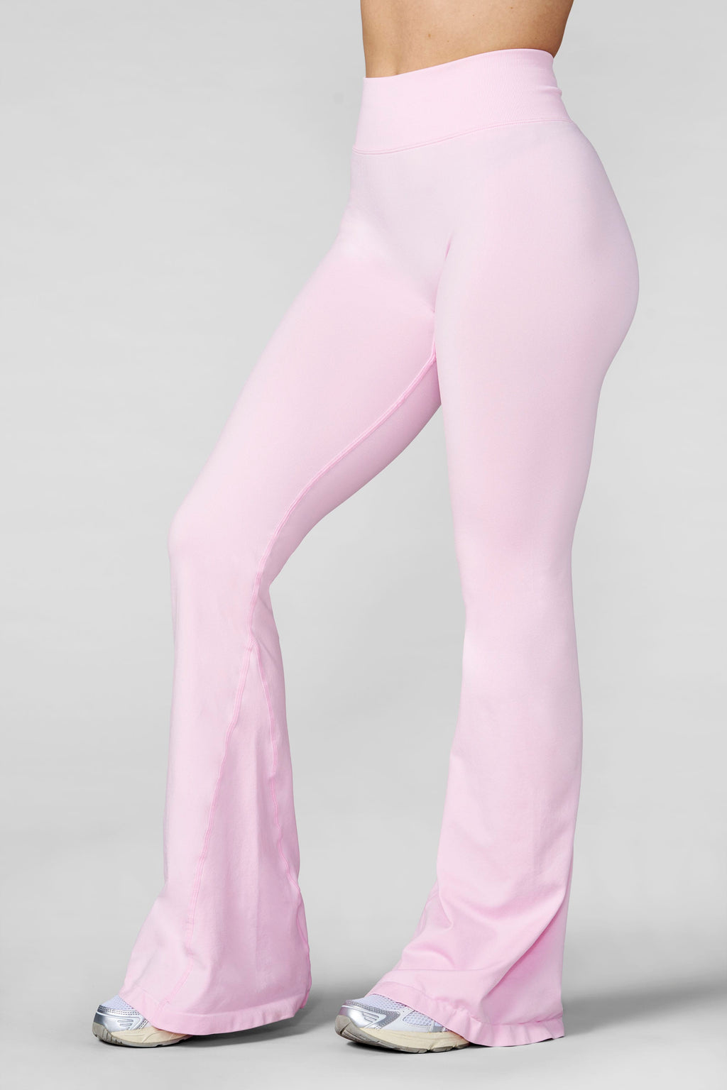 W2206 - Curve Seamless Flare Leggings (Reg) — imagem 5