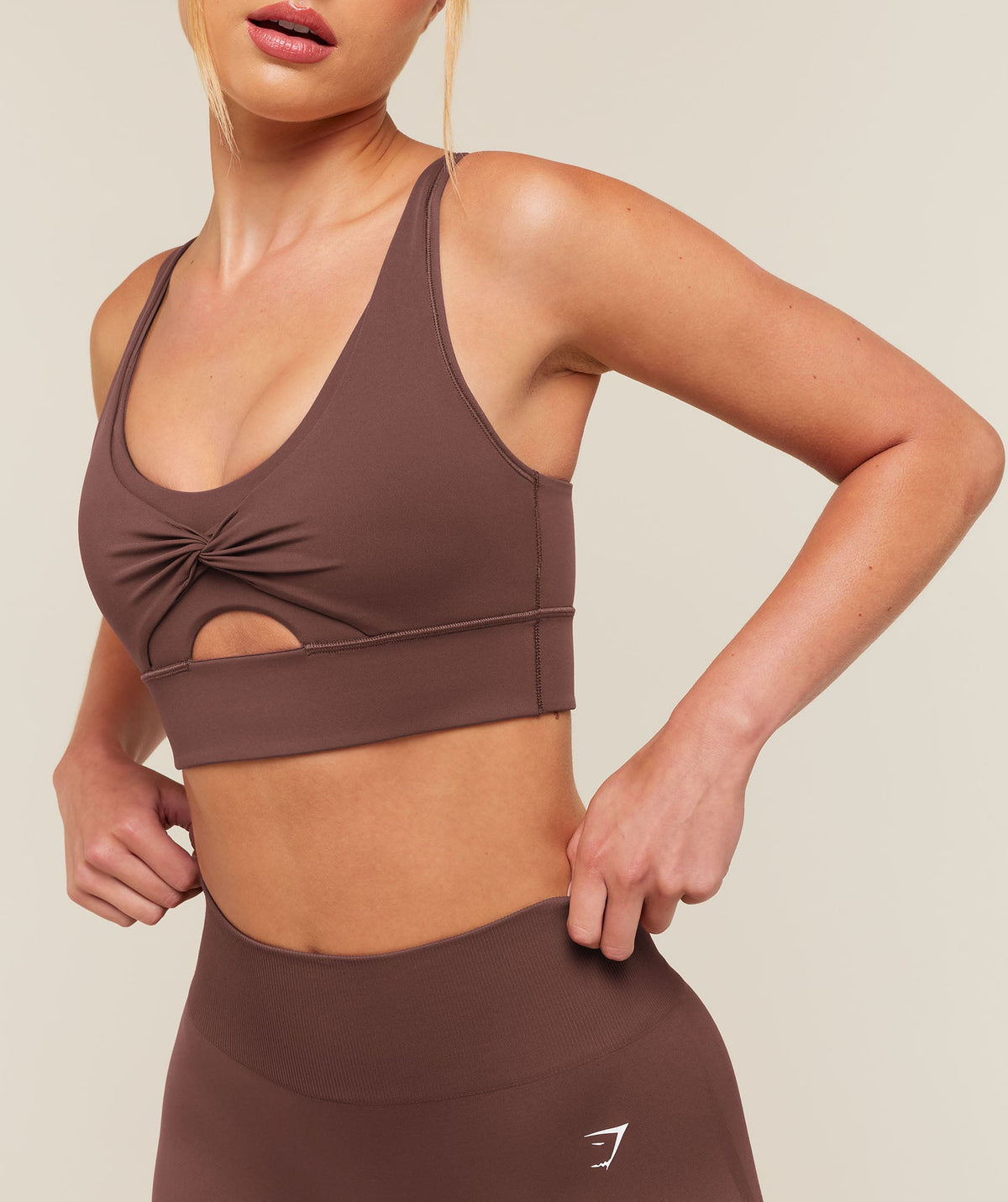 Twist Front Sports Bra - Espresso Brown — imagem 4