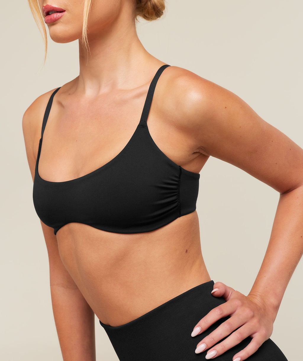 Flutter Micro Sports Bra - Black — imagem 5