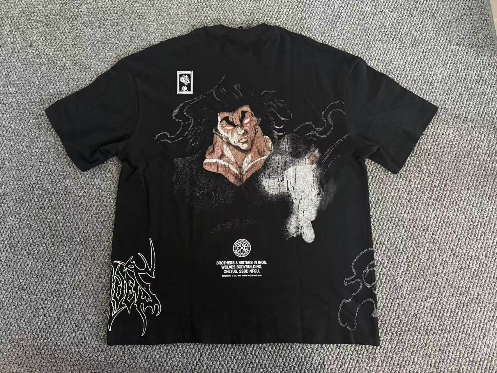 Drop Camiseta Darc Sport x Baki Hanma.
