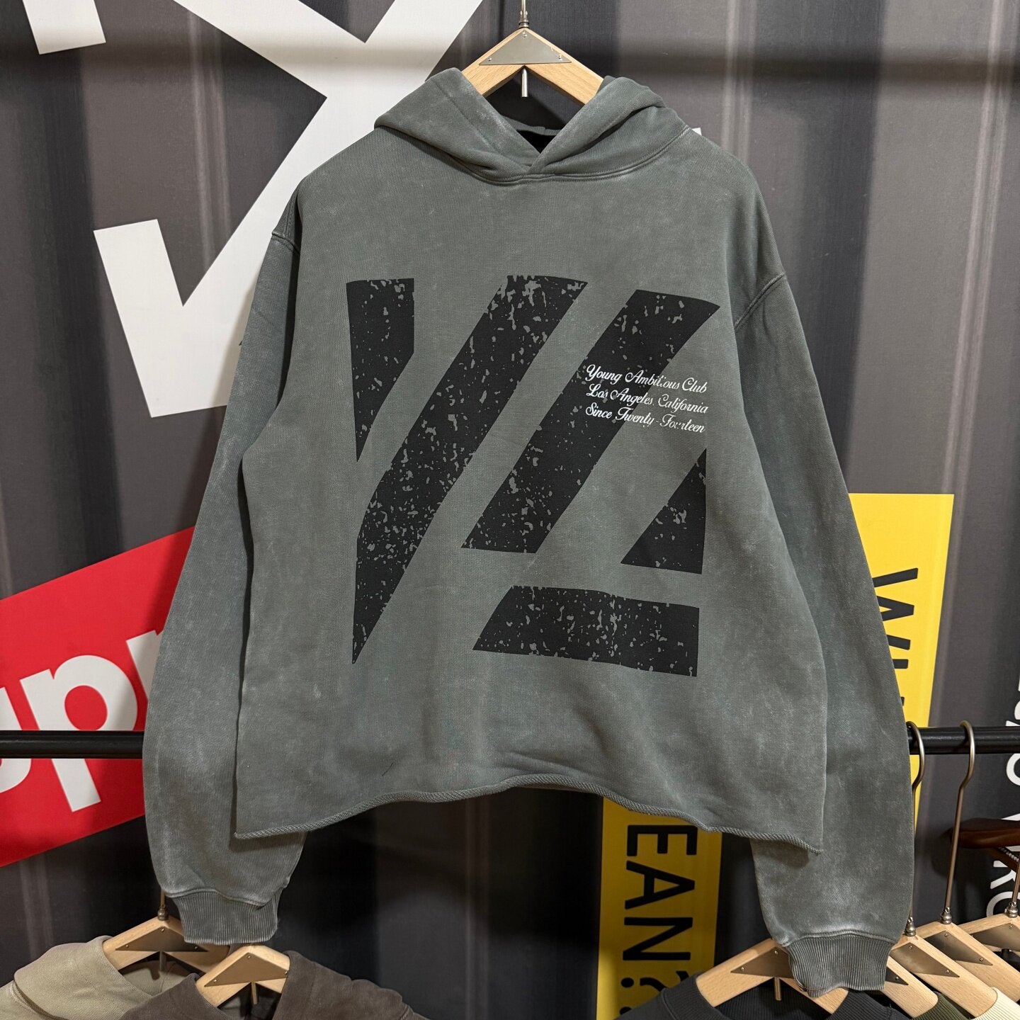 Moletom Youngla Icon Washed Hoodie.
