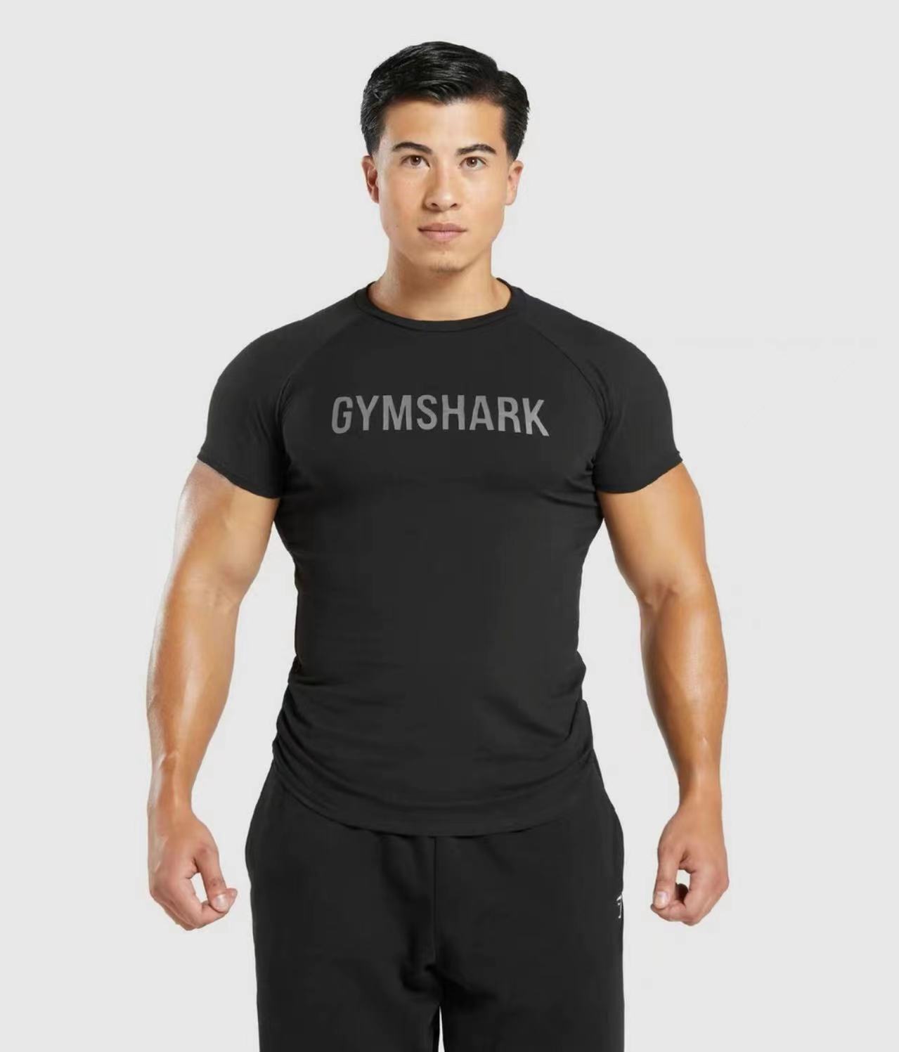 Camiseta Gymshark Logo Peito Slim Fit