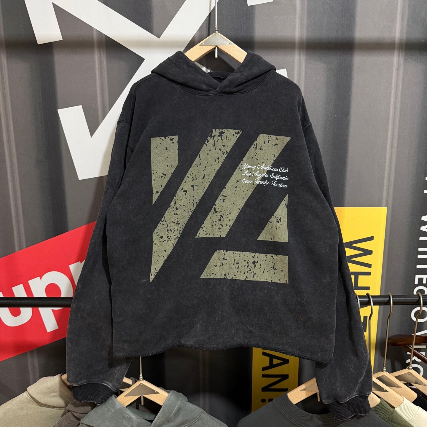 Moletom Youngla Icon Washed Hoodie.
