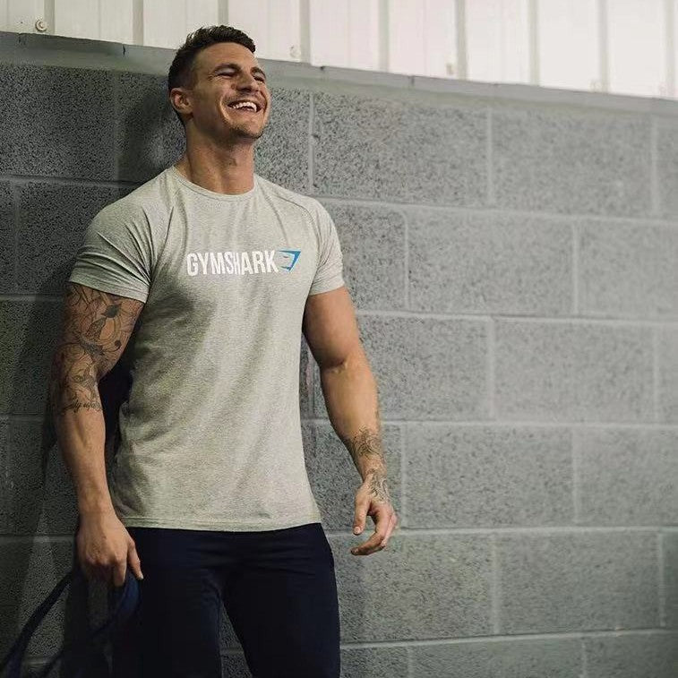 Camiseta Gymshark Logo Peito Slim Fit