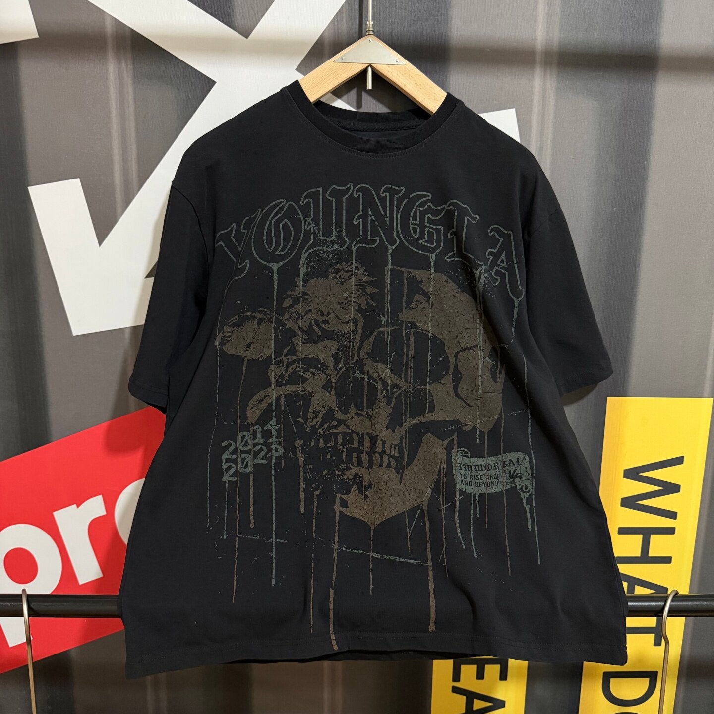 Camiseta Youngla Floral Skull Tees