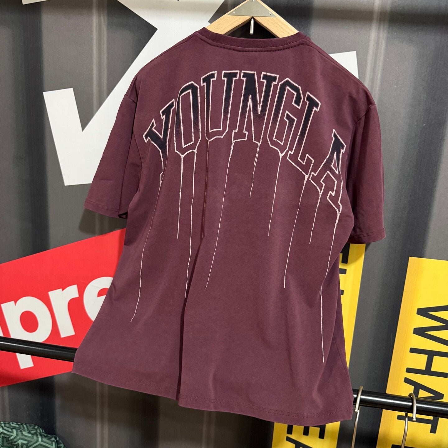 Camiseta Youngla Drip Oversized Tee
