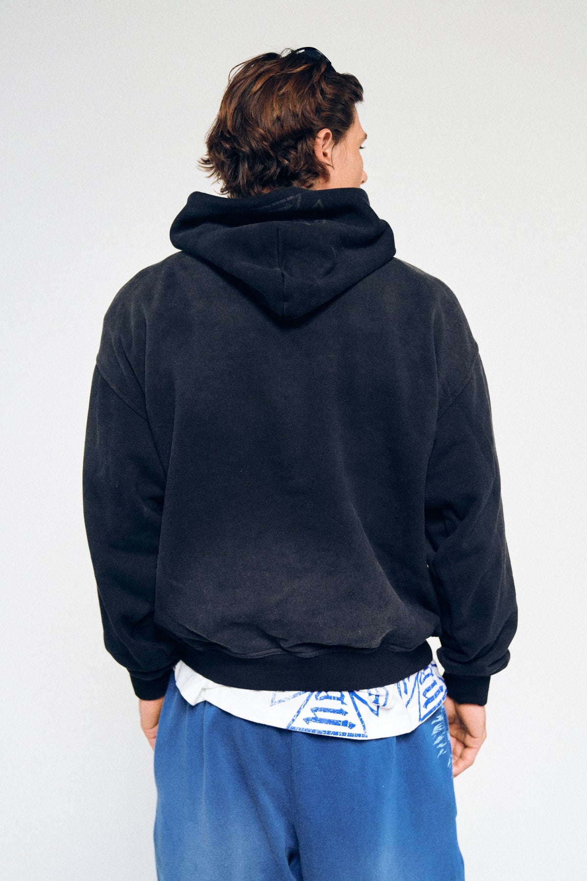 00 DSA Bishop Hoodie In Black Super Sun Fade — imagem 2
