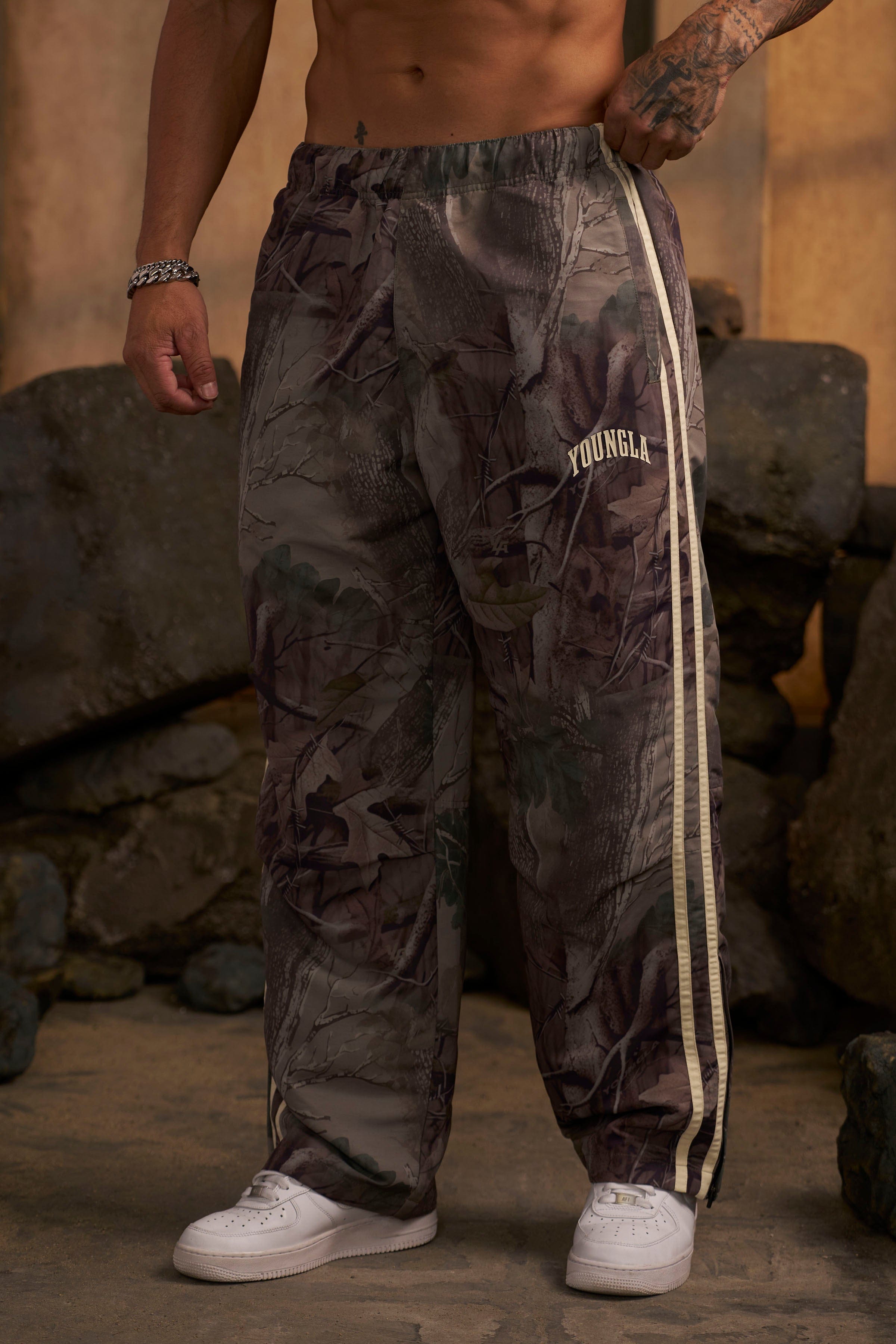 249 - Camo Flagship Track Pants — imagem 2
