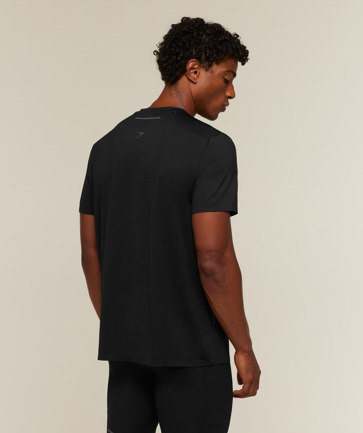 Running Elite Reg Fit T-Shirt - Black — imagem 2