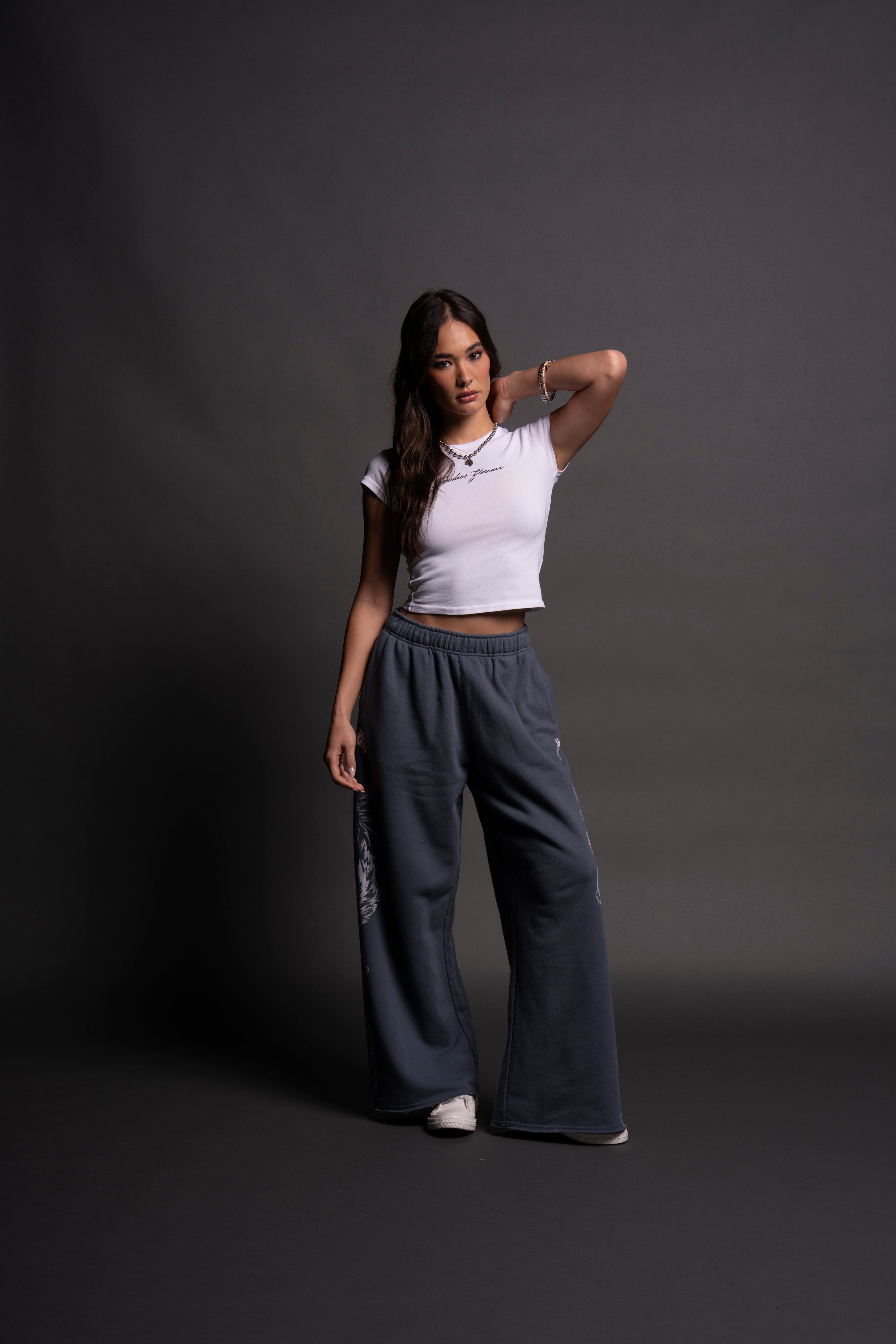 Wolves Forever Baby Tee in White — imagem 5