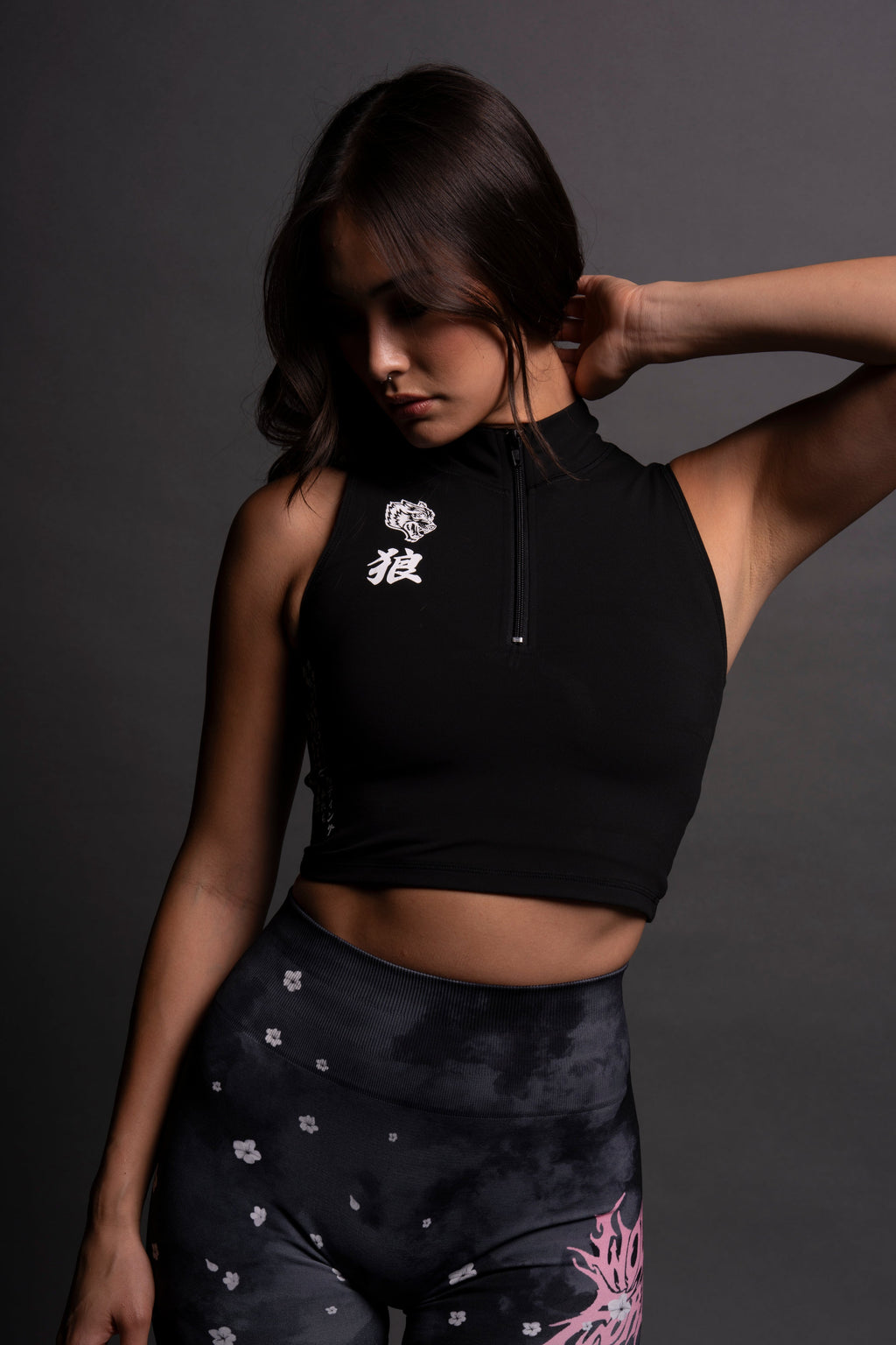 Okami "Tana" Energy Vest in Black — imagem 9