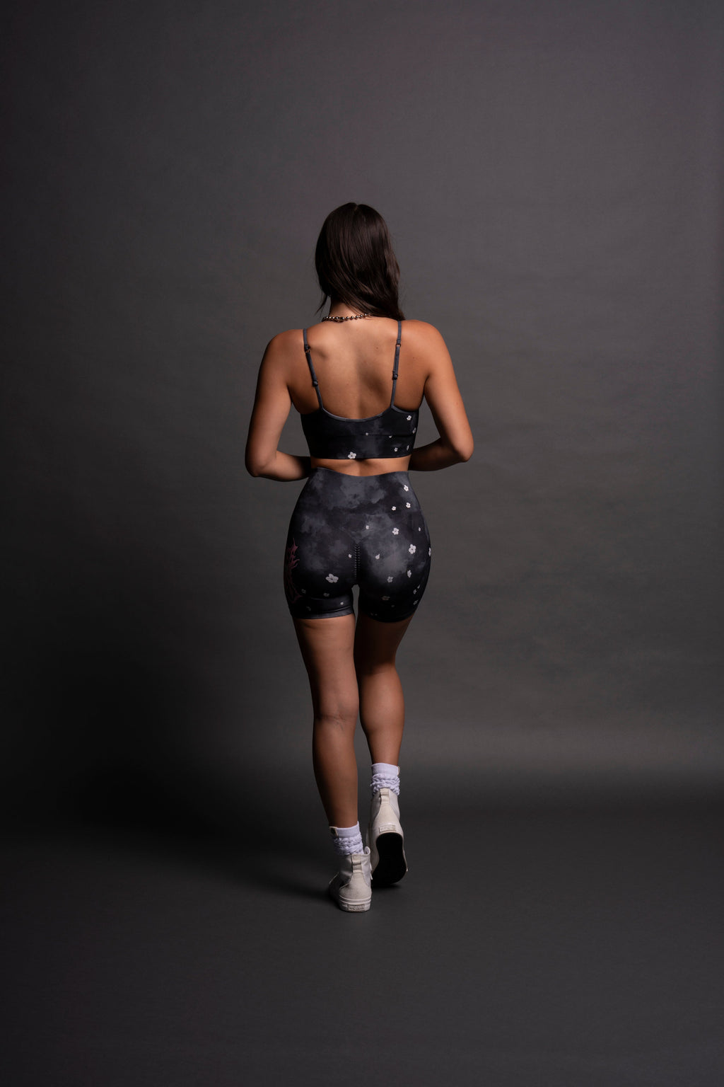 Chopper V2 "Everson Seamless" Sports Bra in Black Cherry Ghost Clouds — imagem 7