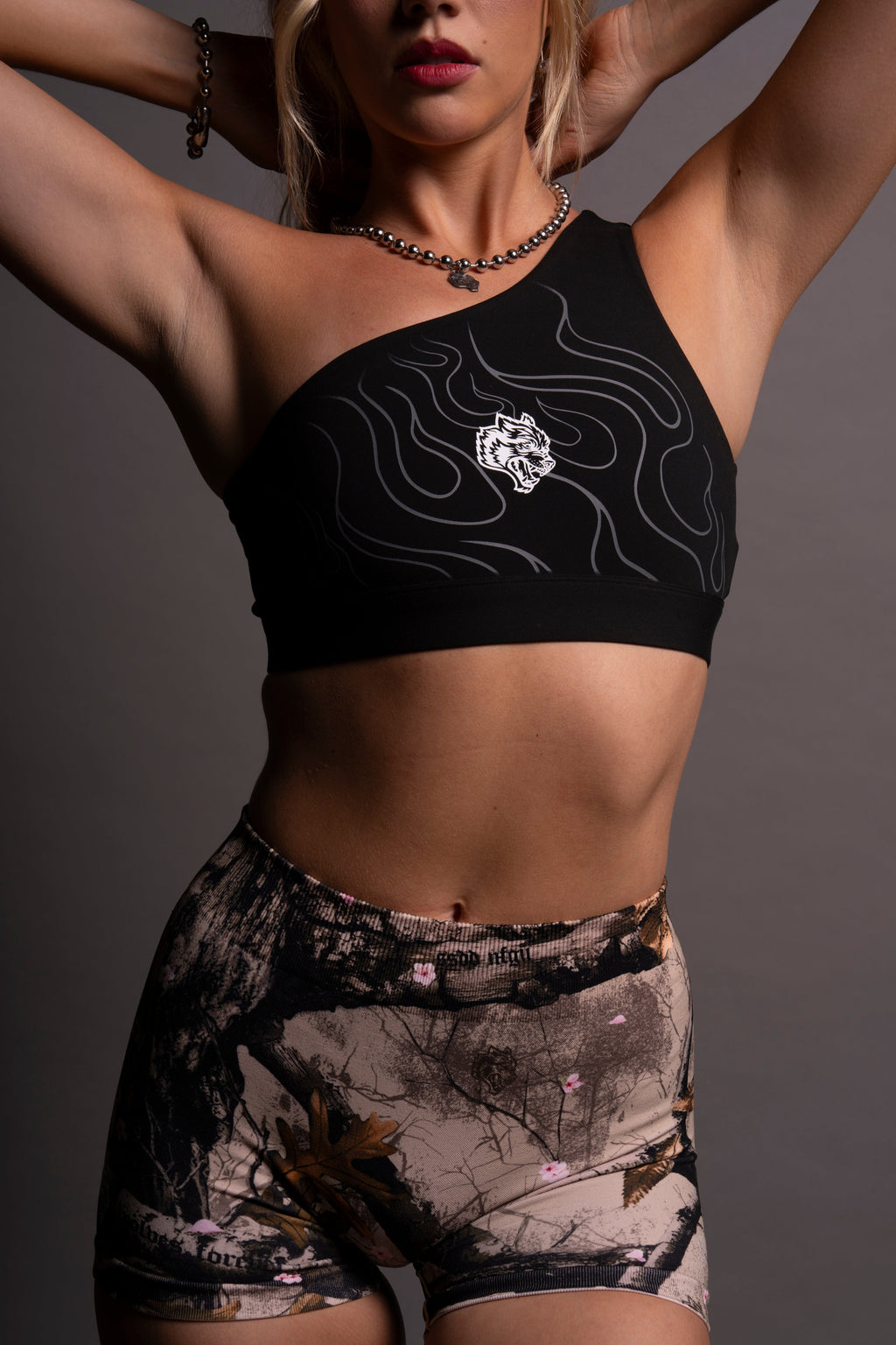 Our Fire "One Shoulder" Energy Bra in Black — imagem 8