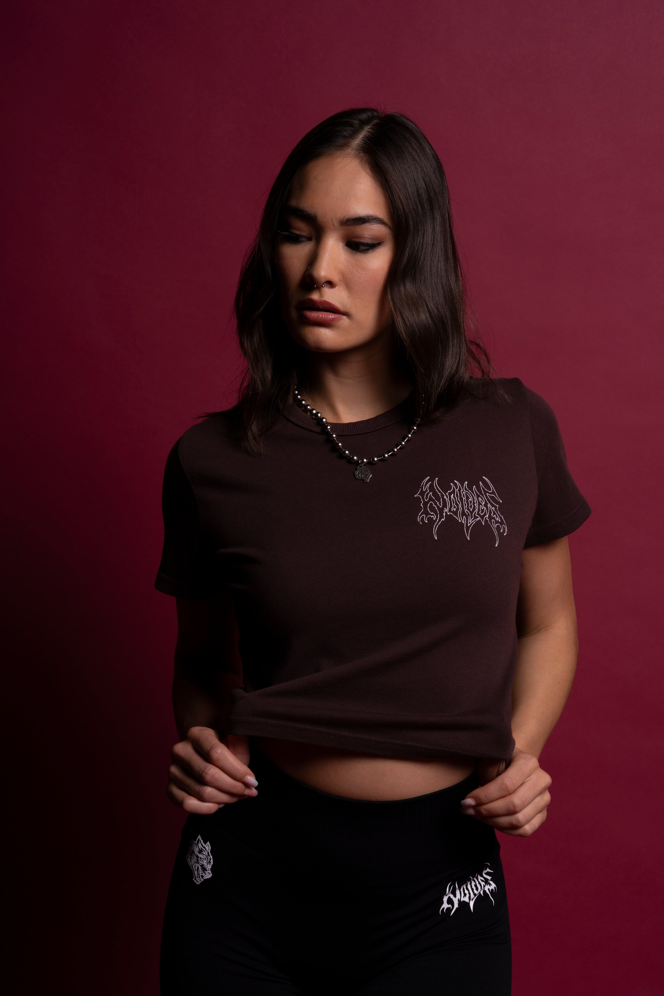 Close To The Heart "Timeless" Tee in Darc Garnet — imagem 9