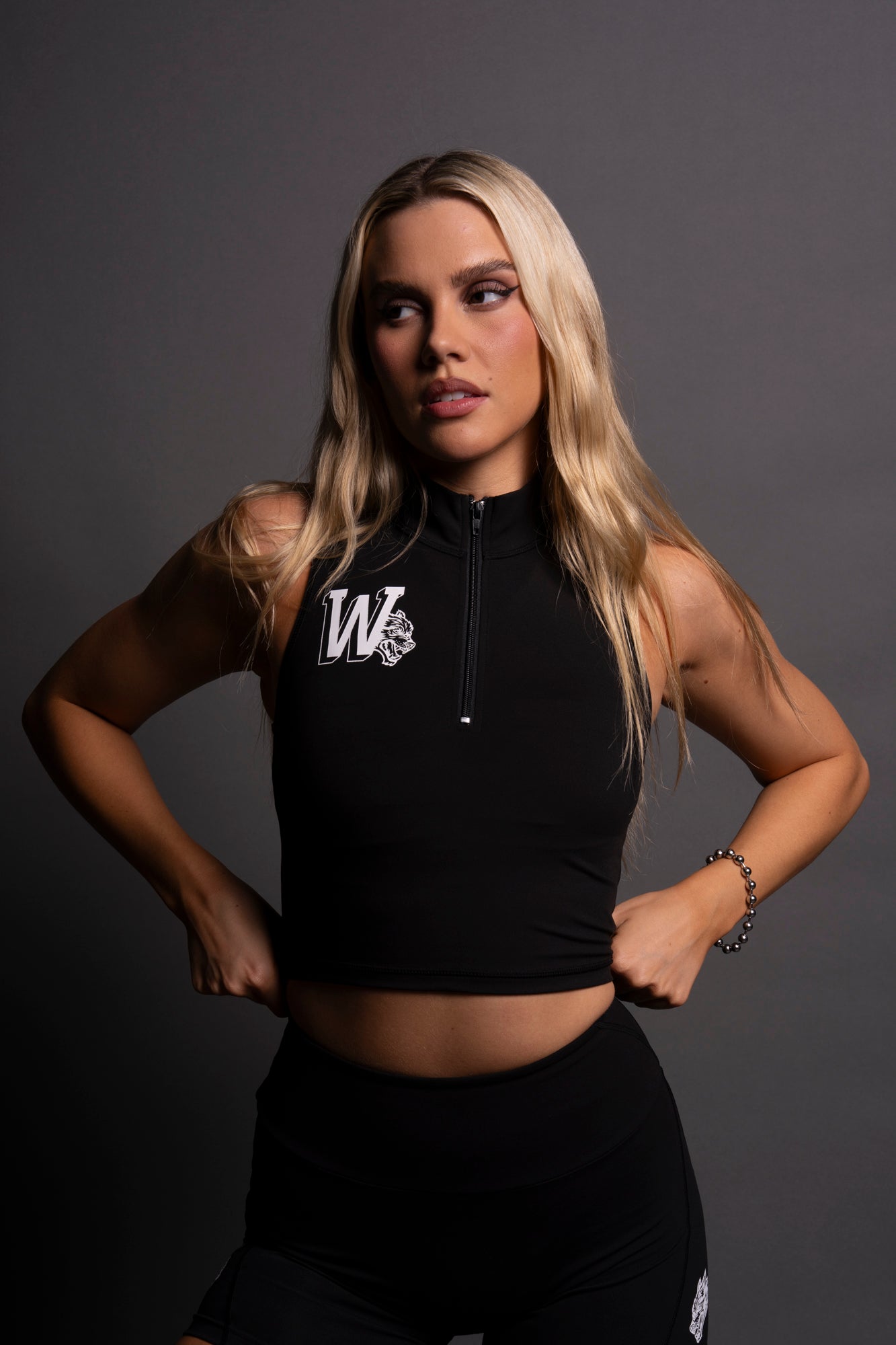 Our Stamp "Tana" Energy Vest in Black — imagem 9