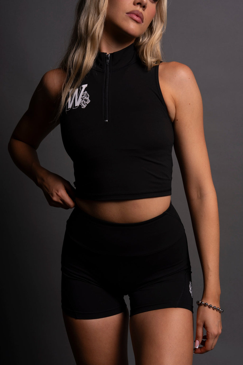 Our Stamp "Tana" Energy Vest in Black — imagem 7