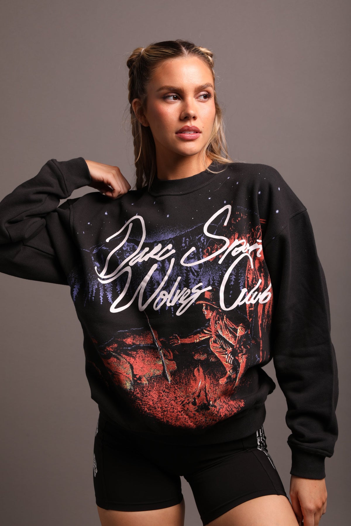 She The Hardest Climb "Vintage London" Crewneck in Charcoal - imagem 6