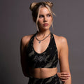 Why Wait "Everson Seamless" Valencourt Halter Bra in Pine Green/Black Native Camo — imagem 1