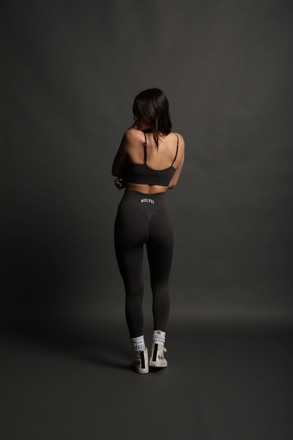 IYKYK Everson Seamless "Sports" Bra in Wolf Gray — imagem 6