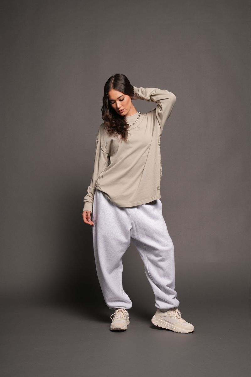 She Wolf Pack Premium Ls Tee In Cactus Gray - imagem 2