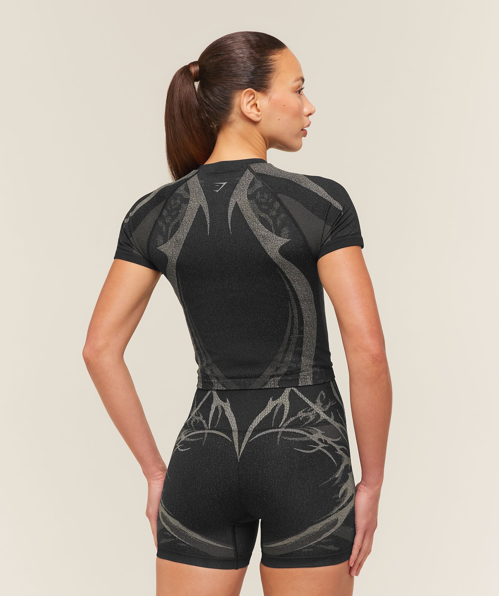Storm Seamless Short Sleeve Top - Black/Tinted White — imagem 2