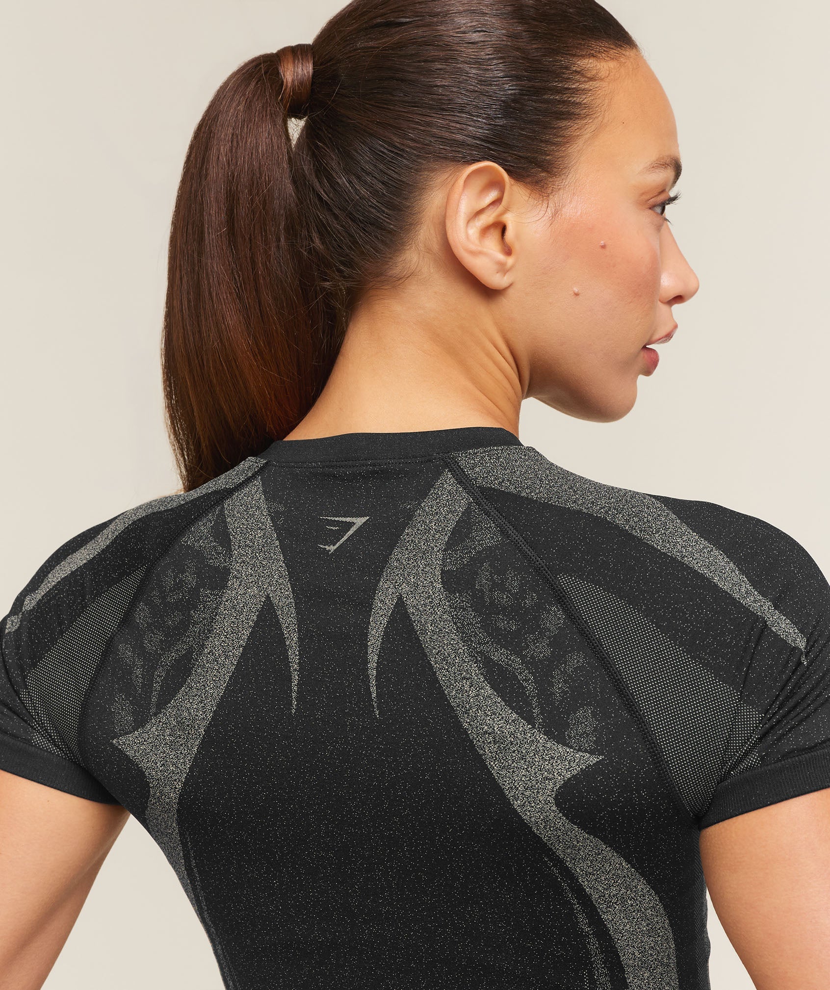 Storm Seamless Short Sleeve Top - Black/Tinted White — imagem 4