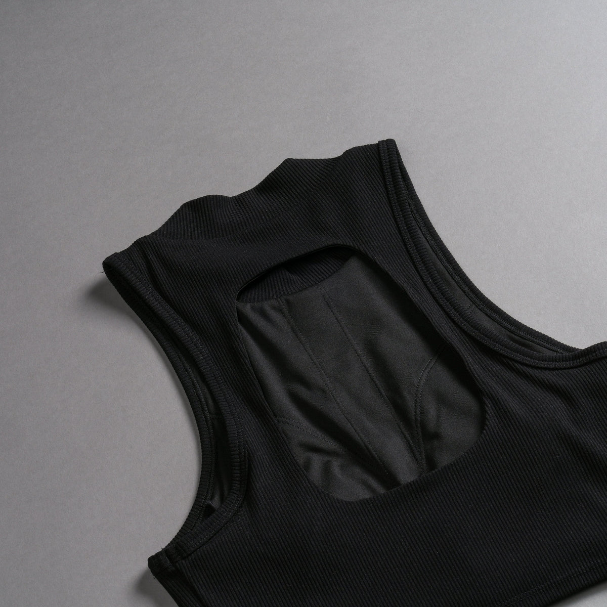 Chopper Romy Mockneck Ribbed Tank in Black - imagem 9